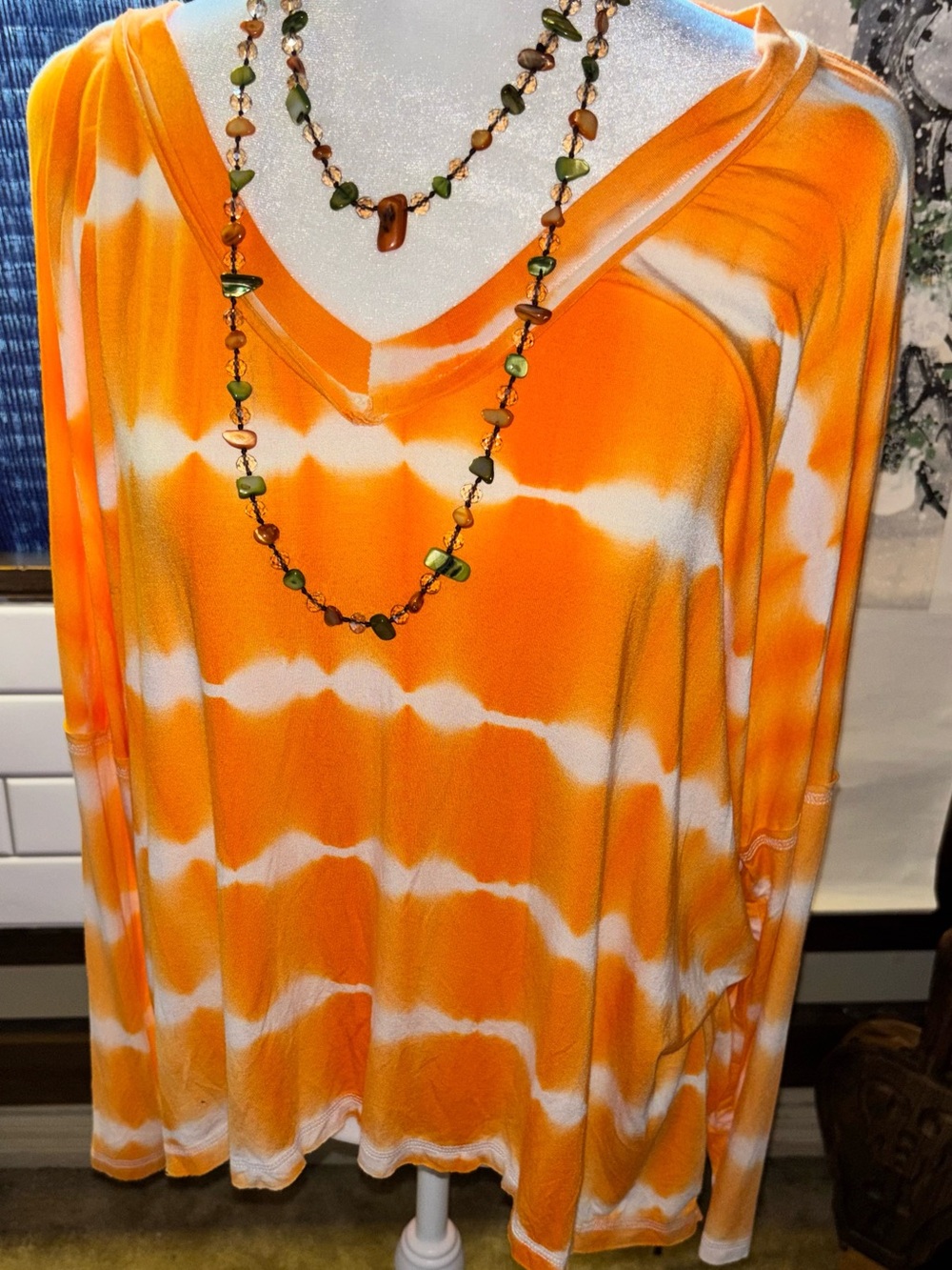 La Miel Orange White Tie Dye Long Sleeve V-Neck Top Size Small
